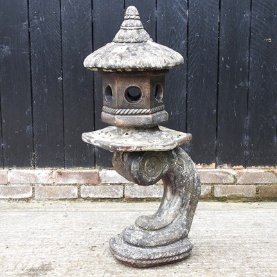 Lot 338 - A garden lantern