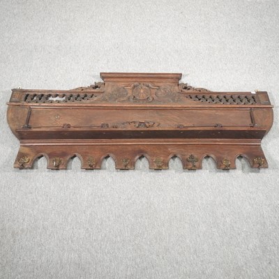 Lot 370 - A wall hanging rack