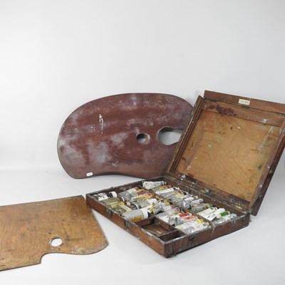 Lot 309 - A vintage wooden artist's box