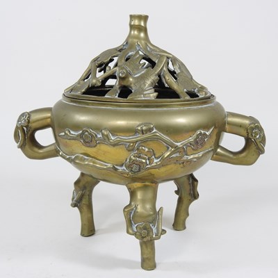 Lot 107 - A Chinese censer
