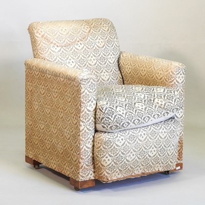 Lot 73 - A Howard armchair