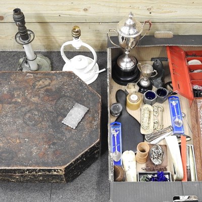 Lot 118 - A collection of silver and metalwares