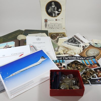 Lot 62 - A collection of postcards