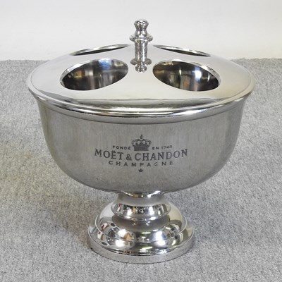 Lot 734 - A champagne cooler