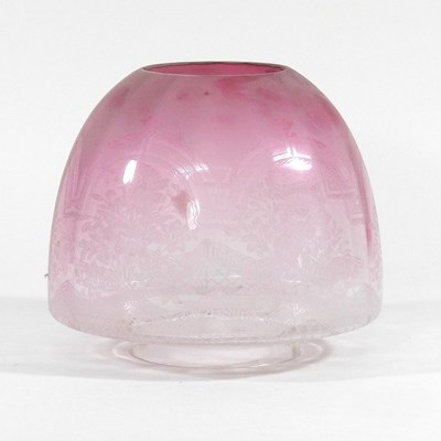 Lot 118 - A pink oil lamp shade