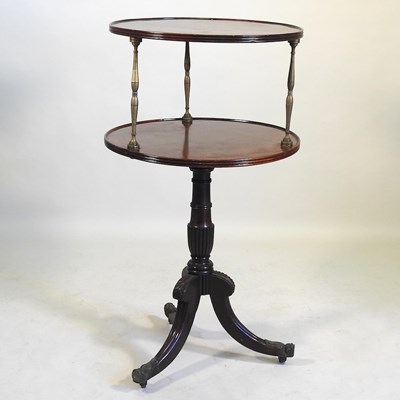 Lot 114 - A dumb waiter