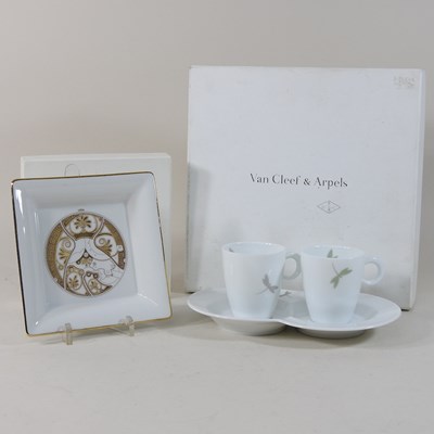 Lot 286 - A Van Cleef & Arpel porcelain teacup set