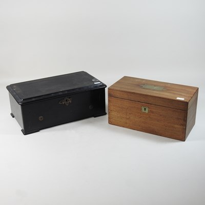 Lot 128 - An early 19th century mahogany tea caddy