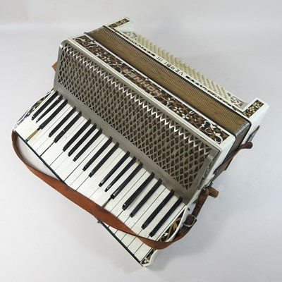 Lot 126 - A Hohner Verdi III piano accordion