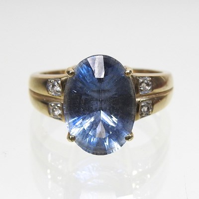 Lot 248 - A quartz ring
