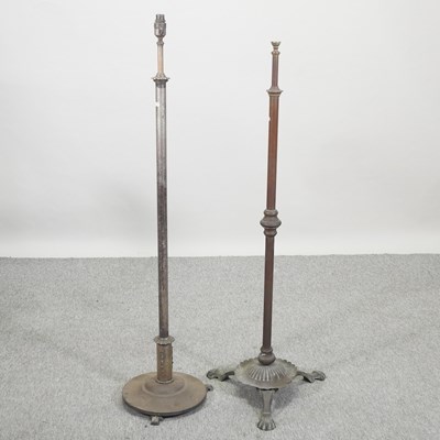 Lot 609 - A Victorian brass telescopic standard lamp
