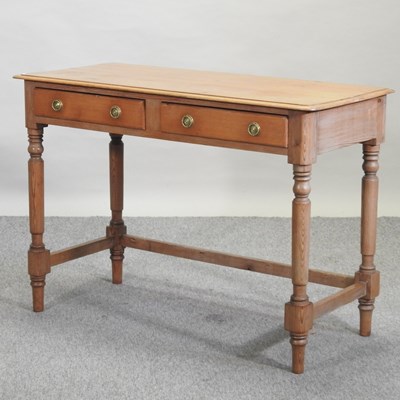 Lot 75 - An antique pine side table