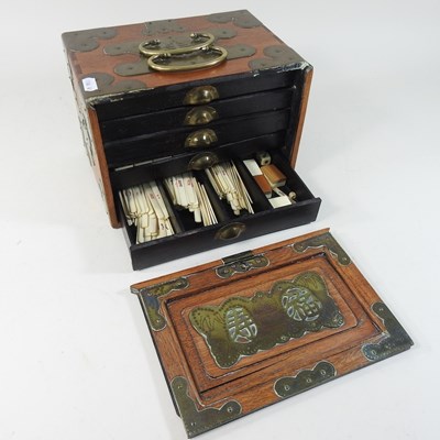 Lot 143 - A mid 20th century mah-jong set
