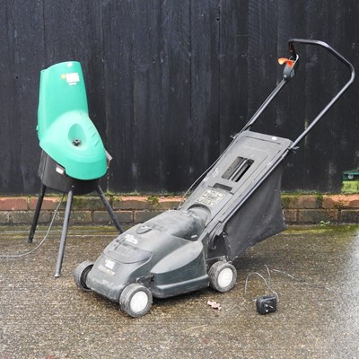 Lot 17 - A Black & Decker electric lawnmower
