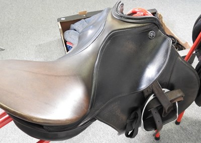 Lot 136 - A collection of equestrian items, to include...