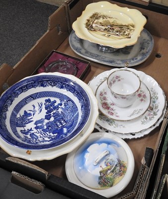 Lot 65 - A collection of decorative china, to include...