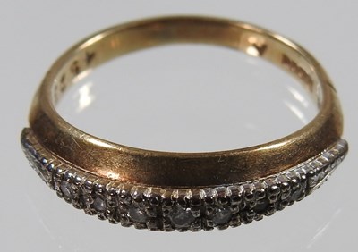Lot 151 - A 9 carat gold diamond ring, 2.6g, size M,...