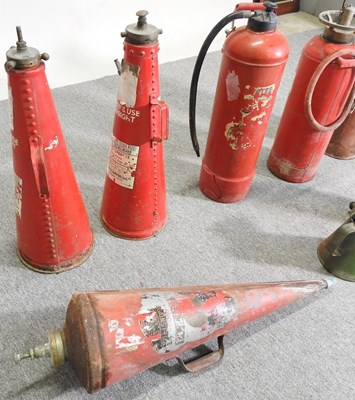 Lot 91 - A collection of vintage fire extinguishers,...