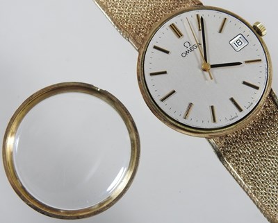 Lot 14 - An Omega 9 carat gold cased gentleman's...