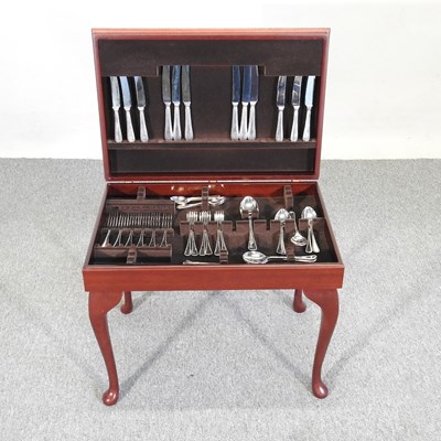 Lot 41 - A modern Arthur Price canteen of bead pattern...