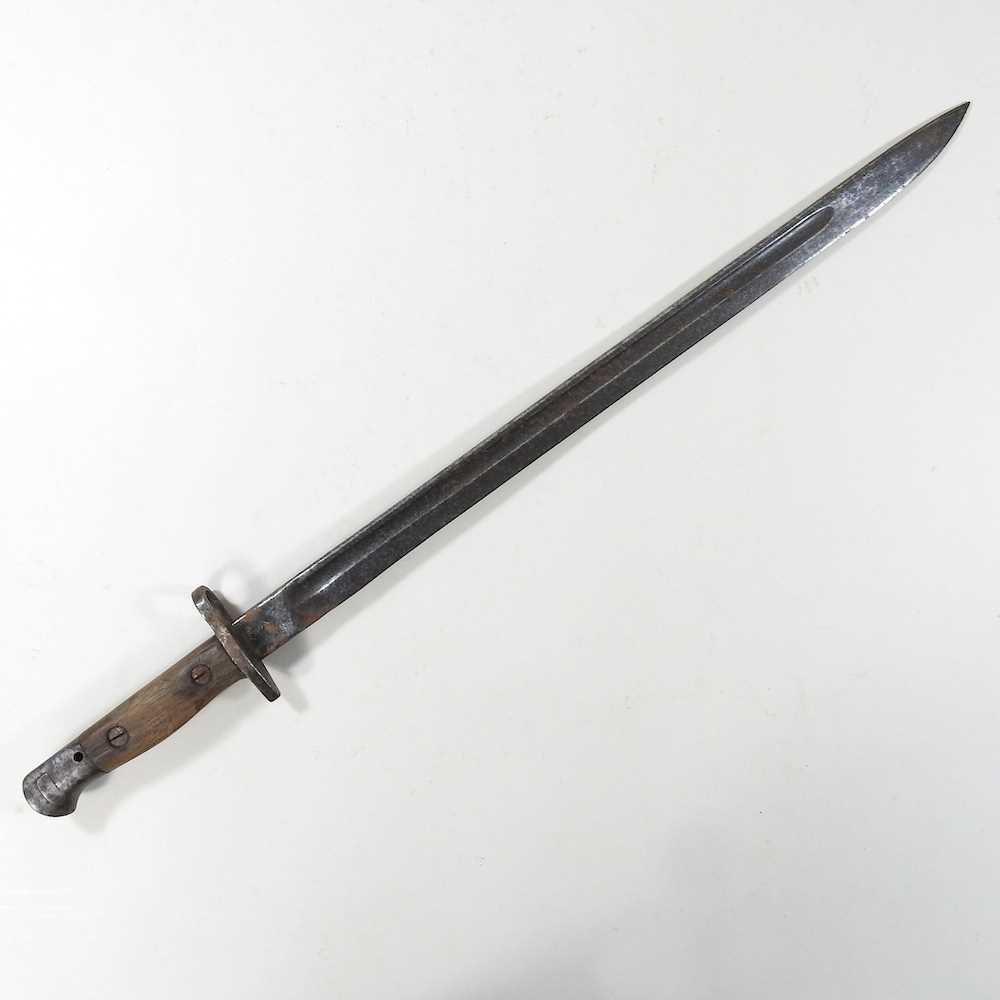 Lot 47 - An early 20th century 1907 pattern bayonet,...