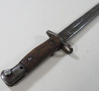 Lot 47 - An early 20th century 1907 pattern bayonet,...