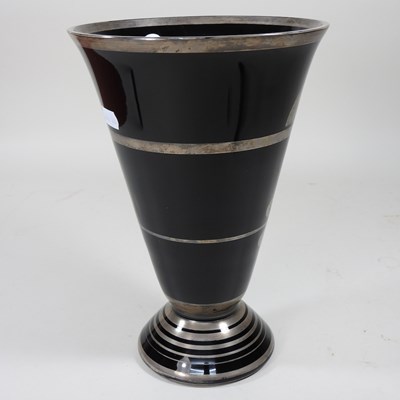 Lot 24 - A French Art Deco glass vase, circa 1930, with...