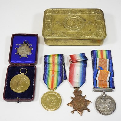 Lot 7 - A group of three World War I medals