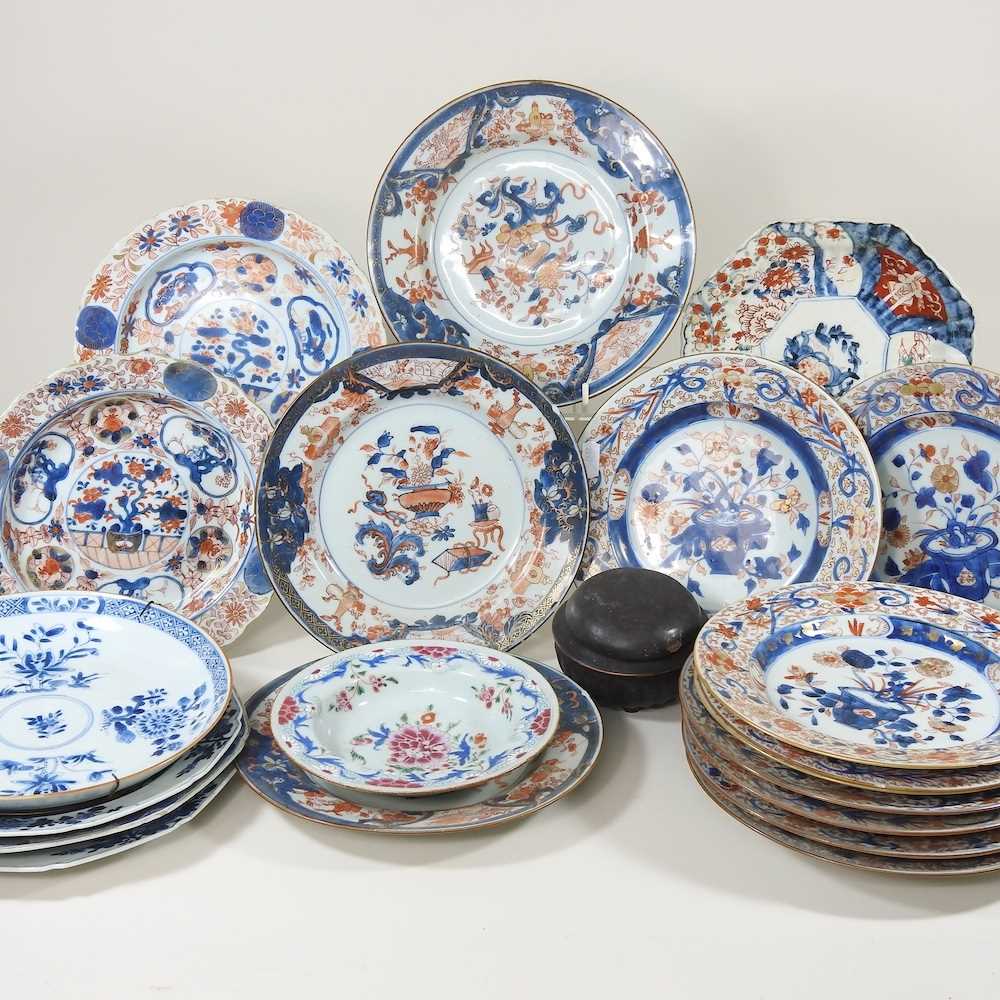 Lot 12 - A collection of twelve 18th century Imari...