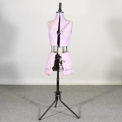 Lot 63 - An early 20th century dress maker's dummy,...