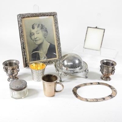 Lot 25 - An early 20th century silver photograph frame,...