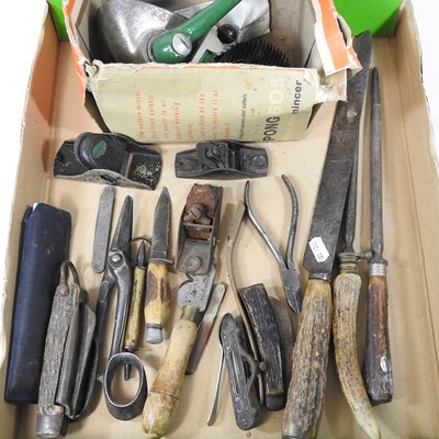 Lot 511 - A collection of various hand tools, to include...