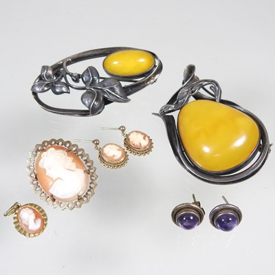 Lot 357 - A 9 carat gold mounted cameo brooch, together...