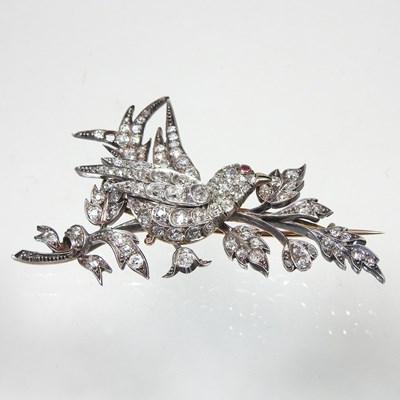 Lot 318 - A diamond brooch, in the form of a bird...