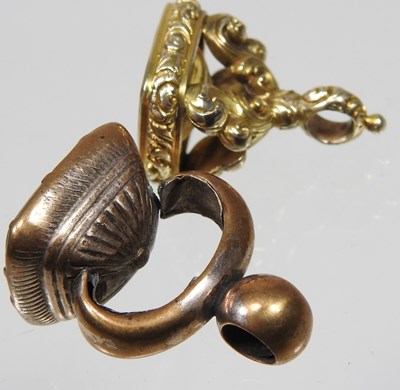 Lot 9 - A 19th century citrine seal, carved with a dog,...