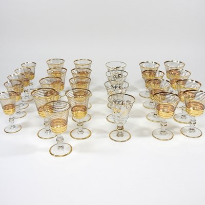 Lot 347 - A collection of small Art Deco drinking...
