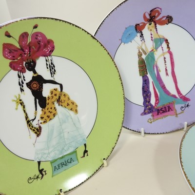 Lot 118 - A set of Christian Lacroix Paris Arts de la...