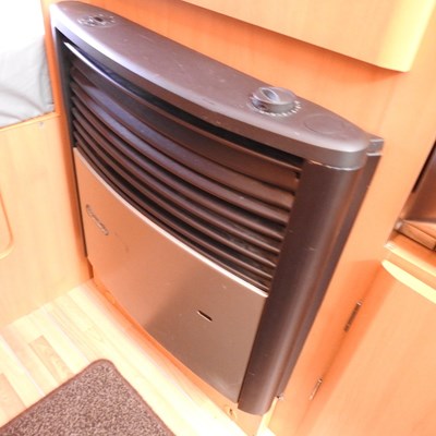 Lot 17 - *A Fiat Carioca 656 six berth motorhome,...