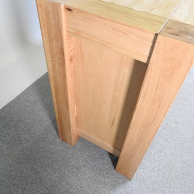 Lot 163 - A modern light oak sideboard