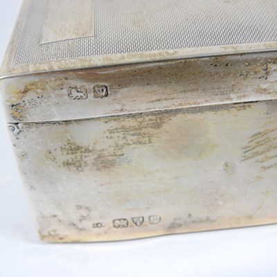 Lot 94 - An early 20th century silver table cigarette...