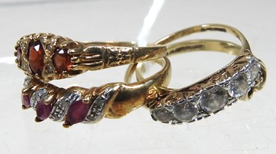 Lot 81 - A 9 carat gold wedding band, 4.4g, size S/T,...