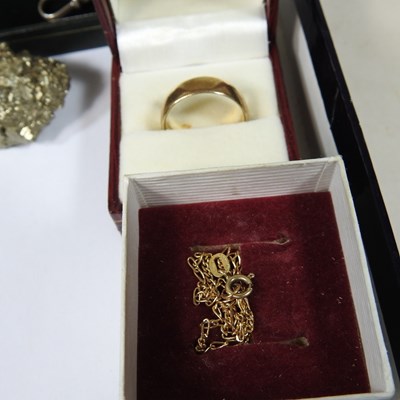 Lot 81 - A 9 carat gold wedding band, 4.4g, size S/T,...