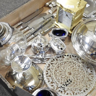 Lot 177 - A collection of silver plated items, to...