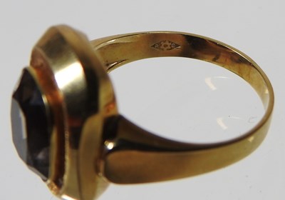 Lot 32 - An 18 carat gold quartz dress ring, stamped...