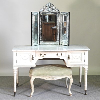 Lot 108 - An early 20th century marble top dressing...