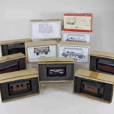 Lot 55 - A collection of eleven Skytrex O Gauge model...
