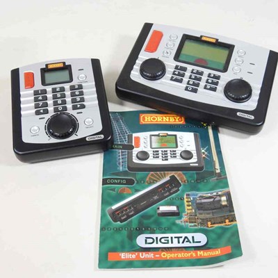 Lot 140 - A Hornby Digital Elite R8214 controller, with...