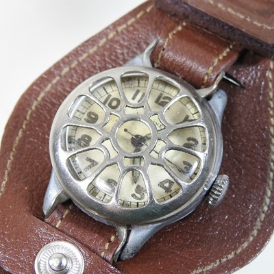 Lot 89 - A Longines World War I military trench wristwatch