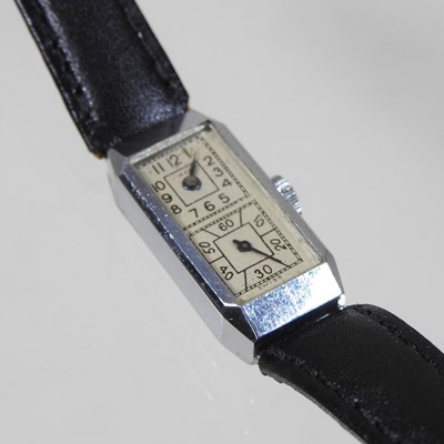 Lot 104 - A Swiss ladies steel cased vintage wristwatch