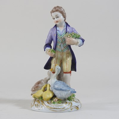 Lot 137 - A Naples porcelain figure